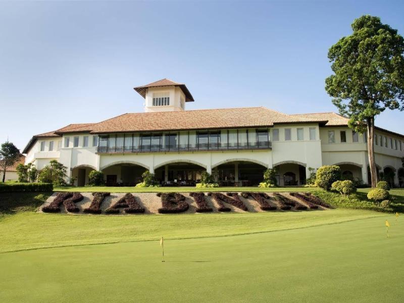 Ria Bintan Golf Lodge Lagoi Buitenkant foto