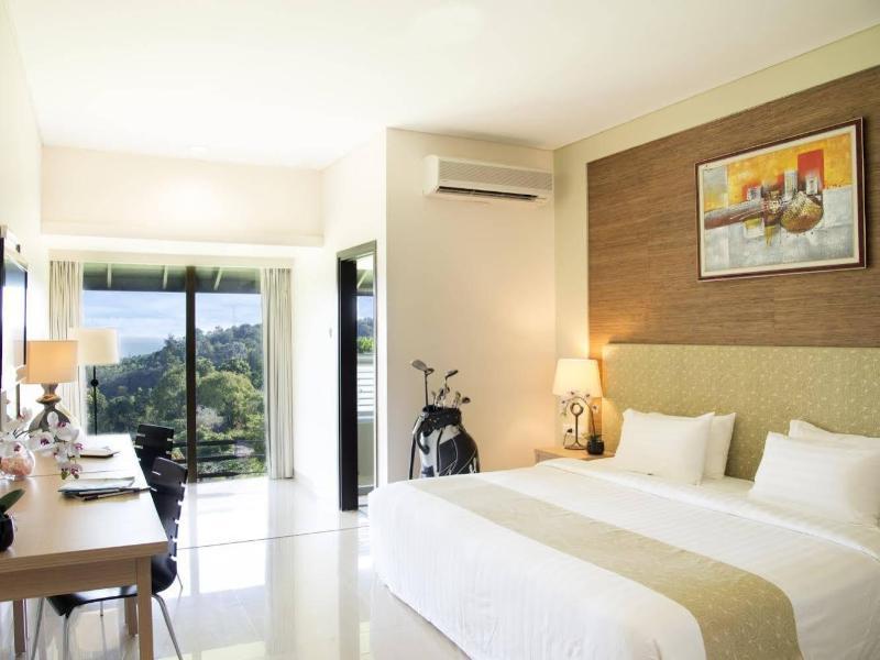 Ria Bintan Golf Lodge Lagoi Buitenkant foto